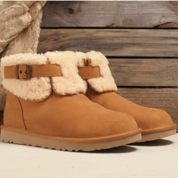 Ugg Australia Jocelin Shearling Buckle Boots ankle booties shoes sz 7 - Picture 1 of 14